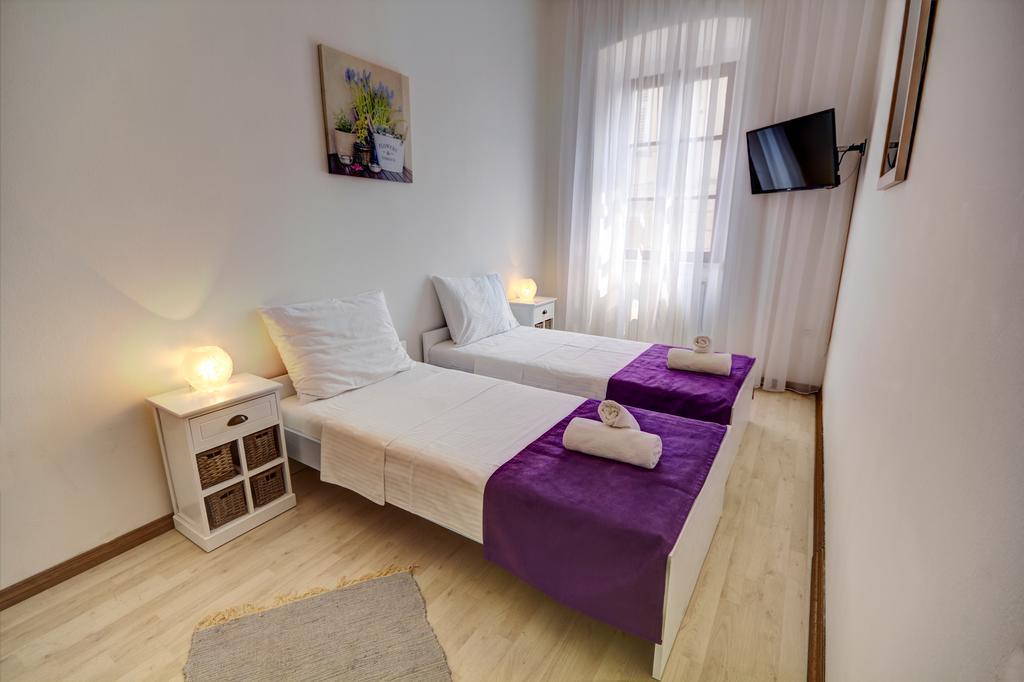 Bed & Breakfast Point 3*